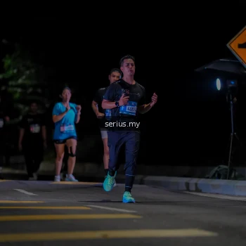 Runner Photo 3655695