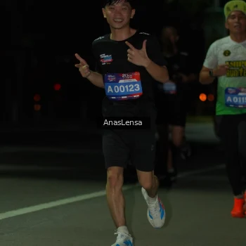 Runner Photo 3656731