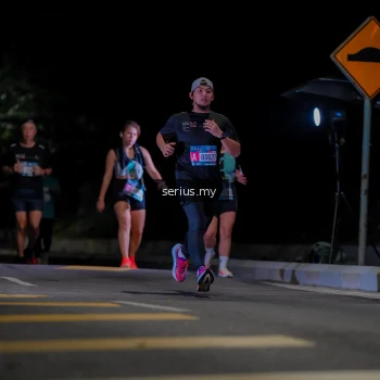 Runner Photo 3658378