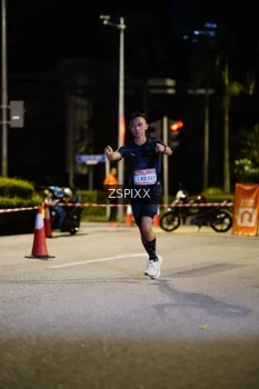 Runner Photo 3658673