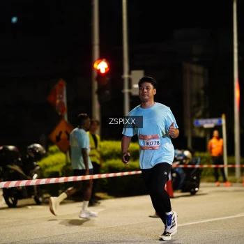 Runner Photo 3658750