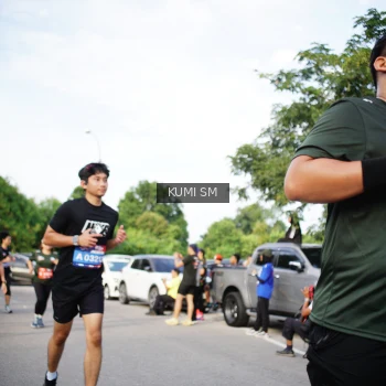 Runner Photo 3659050
