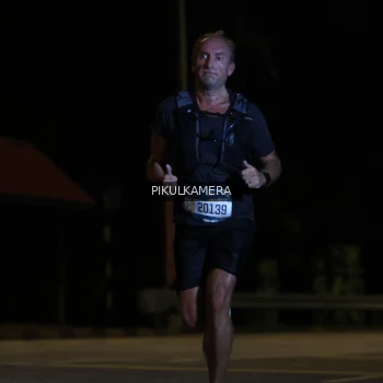 Runner Photo 3659574