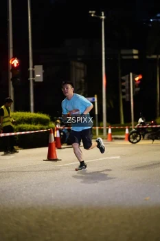 Runner Photo 3660002