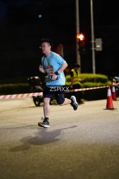 Runner Photo 3660096