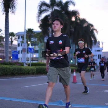 Runner Photo 3660568