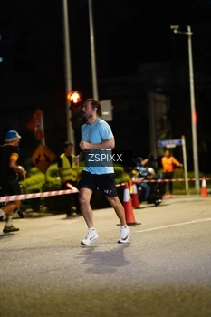 Runner Photo 3660663