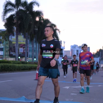 Runner Photo 3660677