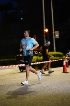 Runner Photo 3660700
