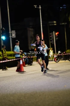 Runner Photo 3660912