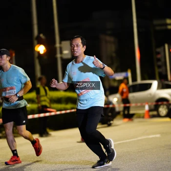 Runner Photo 3661010
