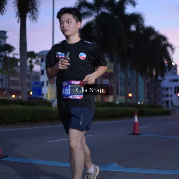 Runner Photo 3662476
