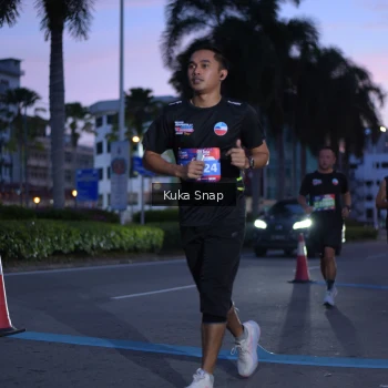 Runner Photo 3662602