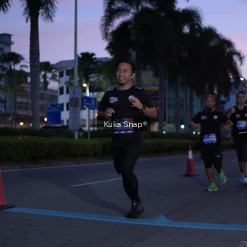 Runner Photo 3663018