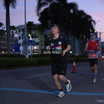 Runner Photo 3663095