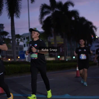 Runner Photo 3663690