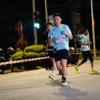 Runner Photo 3663735