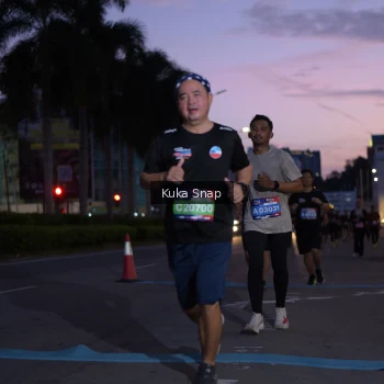 Runner Photo 3663792