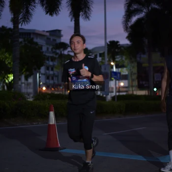 Runner Photo 3663950