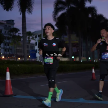 Runner Photo 3664001