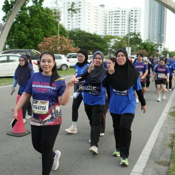 Runner Photo 3664024