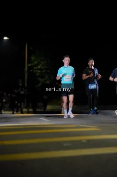 Runner Photo 3664518