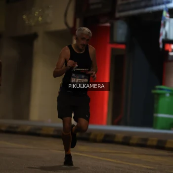 Runner Photo 3664579