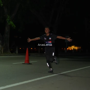 Runner Photo 3665020