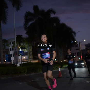 Runner Photo 3665527
