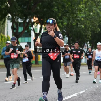Runner Photo 3665576