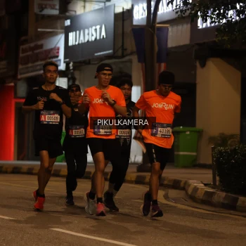 Runner Photo 3665597