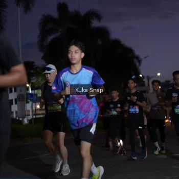 Runner Photo 3665606