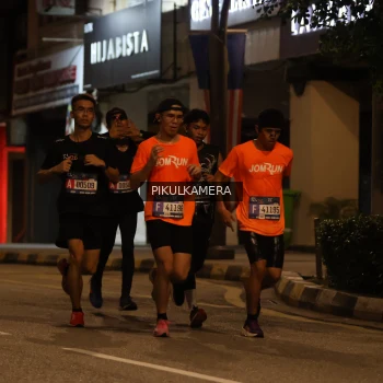 Runner Photo 3665663