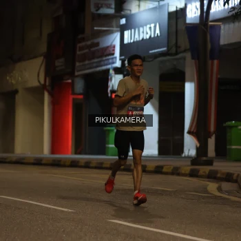 Runner Photo 3665724