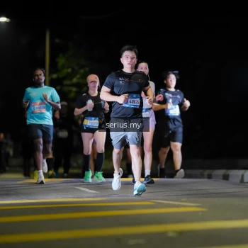 Runner Photo 3665735