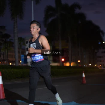 Runner Photo 3665794