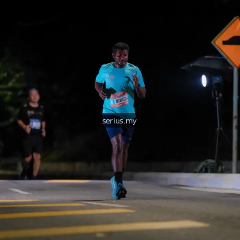 Runner Photo 3665872