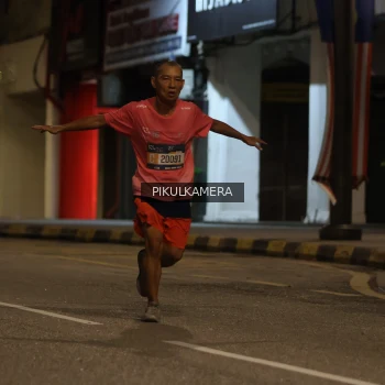 Runner Photo 3665891