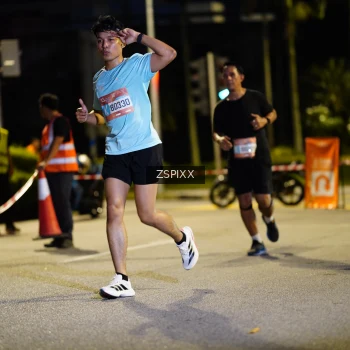 Runner Photo 3665895