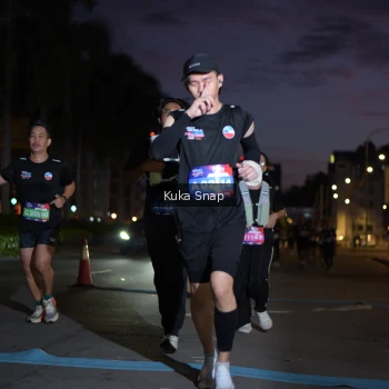 Runner Photo 3665976