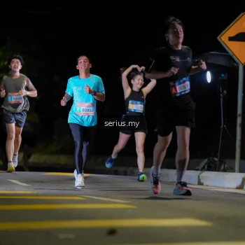 Runner Photo 3666065