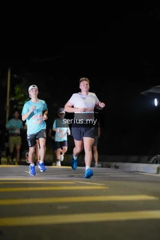 Runner Photo 3666594