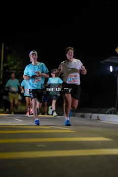 Runner Photo 3666619