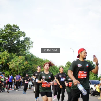Runner Photo 3666758