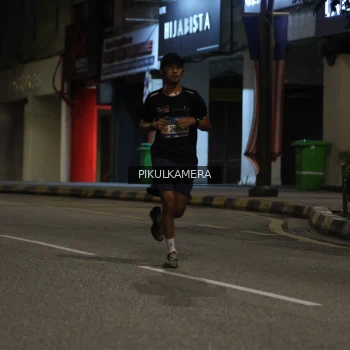 Runner Photo 3666873