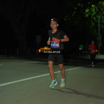 Runner Photo 3667001