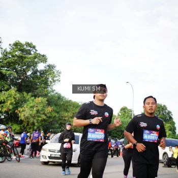 Runner Photo 3667065