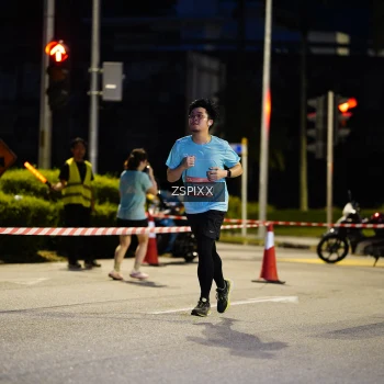 Runner Photo 3667072