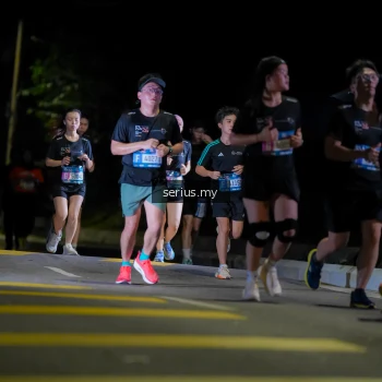 Runner Photo 3667543