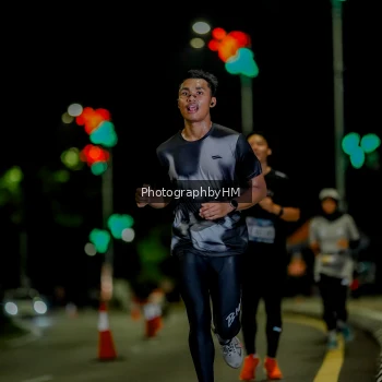 Runner Photo 3667555
